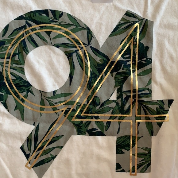 NWT Old Navy Tshirt - Picture 2 of 3